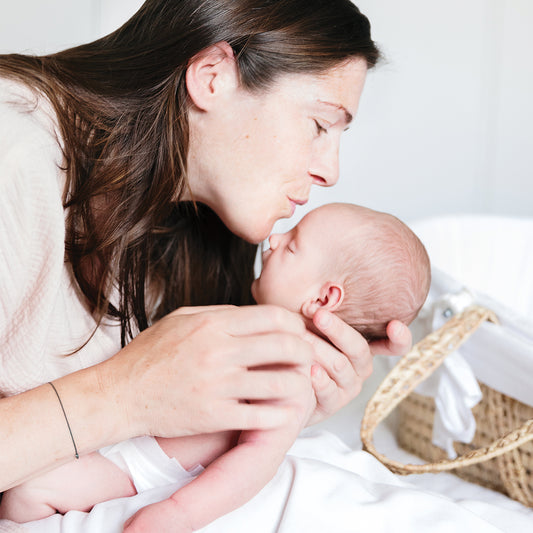 Croûtes de lait : Quelle routine adopter pour favoriser leur disparition ?