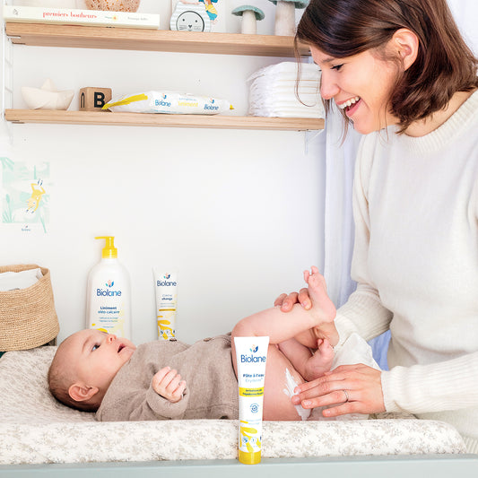 Pourquoi mon bébé a-t-il les fesses rouges ? - BIOLANE