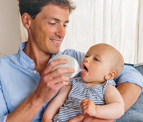 Comment bien donner le biberon à mon bébé ?