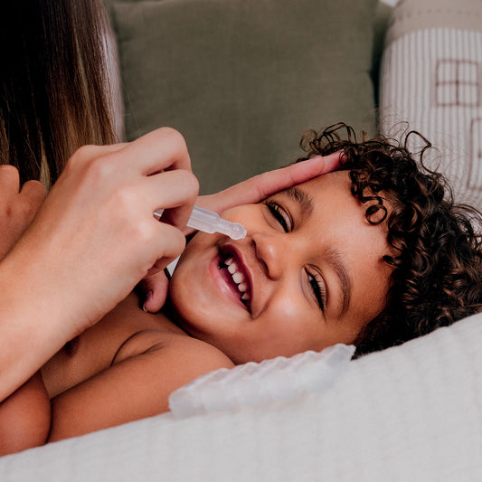 Hygiène nasale : dois-je moucher le nez de mon bébé quotidiennement ?
