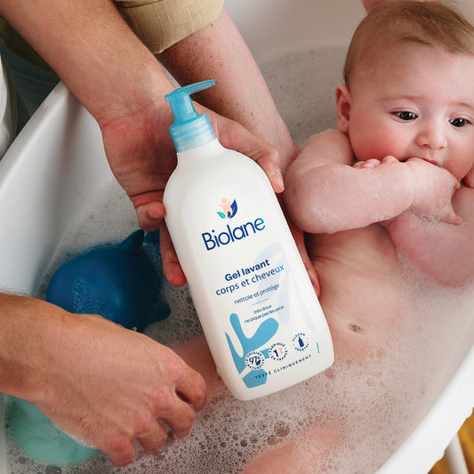 Quelle température de l’eau pour le bain de bébé ? - BIOLANE